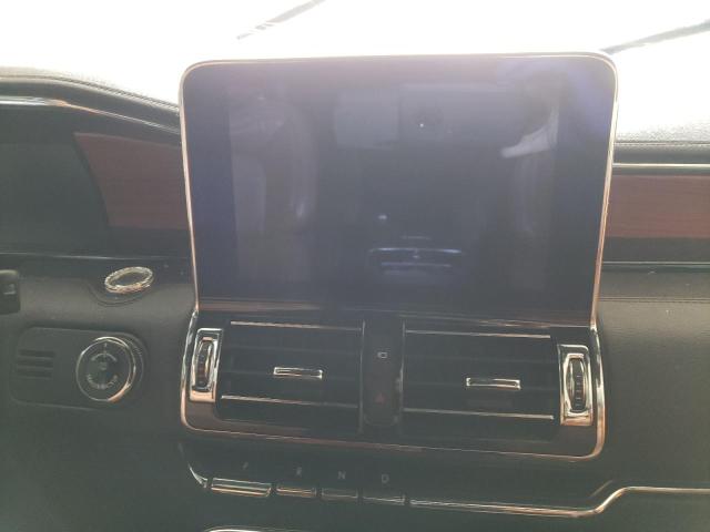 5LMJJ2LT8KEL17672 - 2019 LINCOLN NAVIGATOR 白色 照片 9
