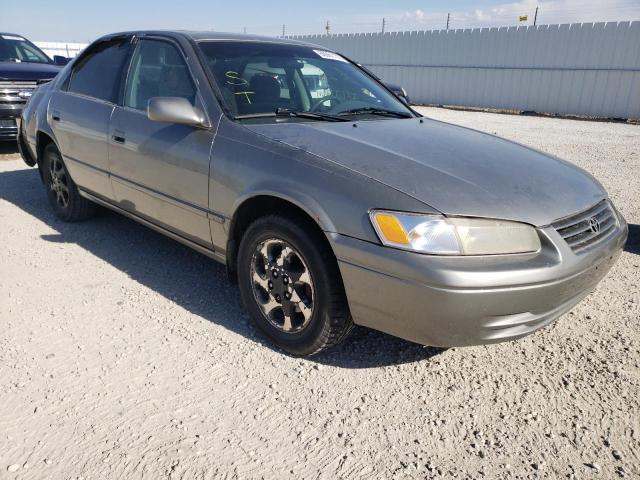 JT2BF22K3W0112293 - 1998 TOYOTA CAMRY CE GRAY photo 1