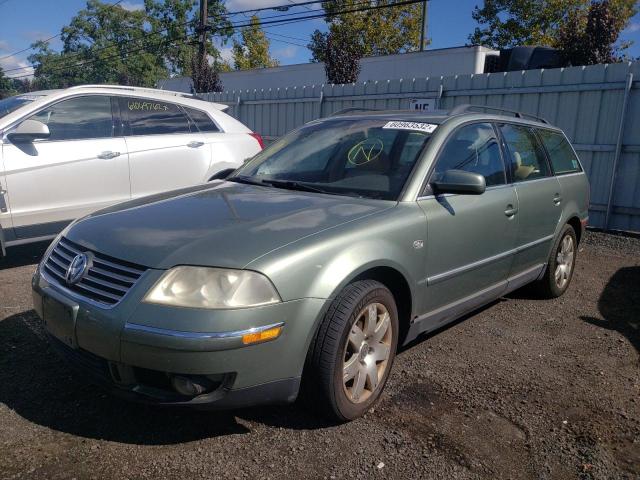 WVWYH63B12E006441 - 2002 VOLKSWAGEN PASSAT GLX GREEN photo 2