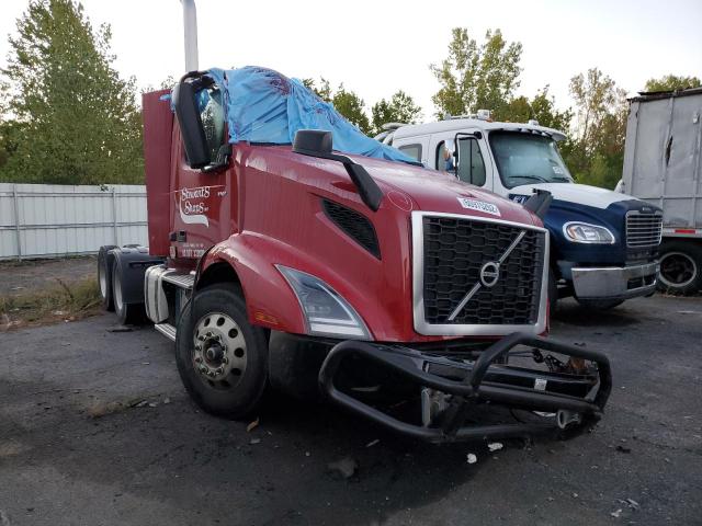 4V4WC9EJ2MN270271 - 2021 VOLVO VNR RED photo 1