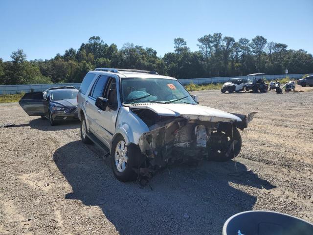 5LMFU27R74LJ17554 - 2004 LINCOLN NAVIGATOR SILVER photo 1