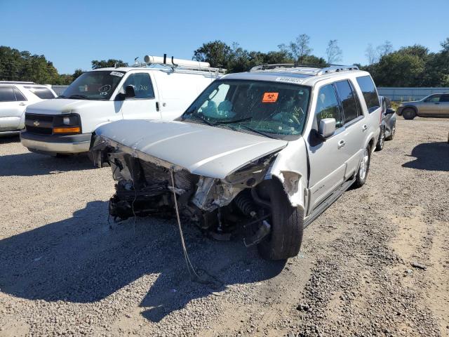 5LMFU27R74LJ17554 - 2004 LINCOLN NAVIGATOR SILVER photo 2