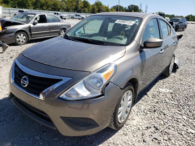 3N1CN7AP2GL828392 - 2016 NISSAN VERSA S GRAY photo 2