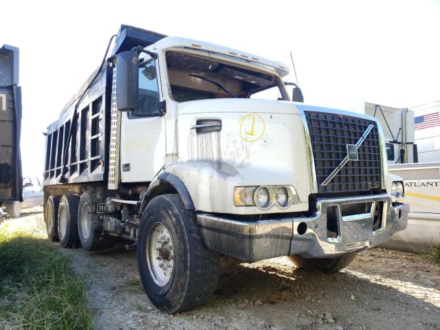 4V5KC9GH93N332476 - 2003 VOLVO VHD WHITE photo 1