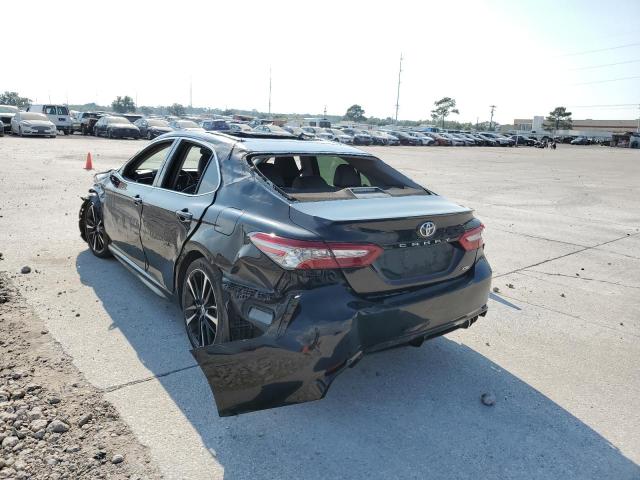 4T1B61HK6JU156794 - 2018 TOYOTA CAMRY XSE BLACK photo 3