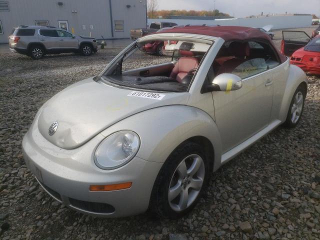 3VWSG31Y09M410976 - 2009 VOLKSWAGEN NEW BEETLE 银色 照片 2