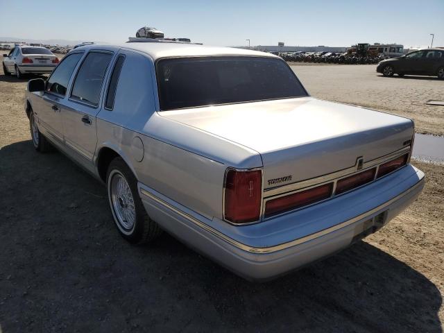 1LNLM82W3VY641066 - 1997 LINCOLN TOWN CAR S SILVER photo 3