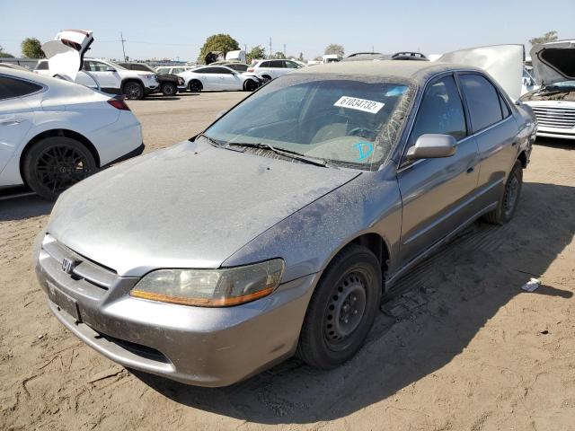 1HGCG564XWA212229 - 1998 HONDA ACCORD LX GRAY photo 2