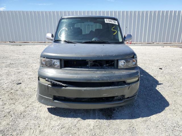 JTLKT324654018234 - 2005 TOYOTA SCION XB ნაცრისფერი ფოტო 9
