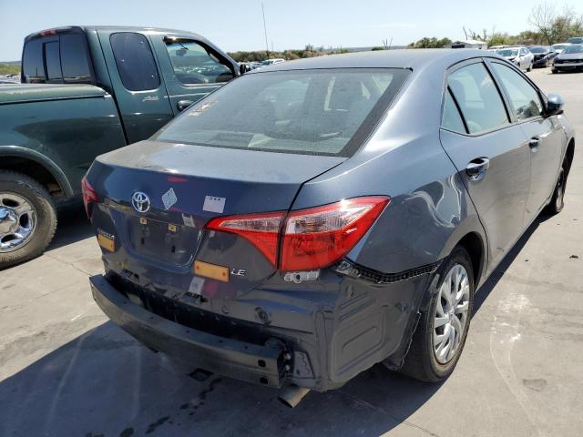 5YFBURHE1HP699318 - 2017 TOYOTA COROLLA SE GRAY photo 4