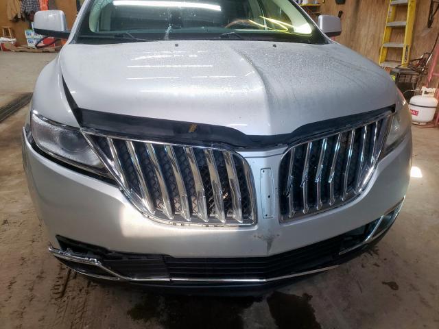 2LMDJ8JK0BBJ00064 - 2011 LINCOLN MKX SILVER photo 9