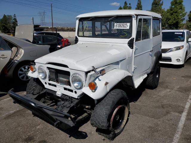 FJ40096356 - 1971 TOYOTA LAND CRUIS WHITE photo 2