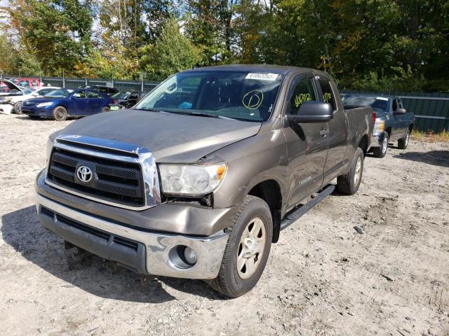 5TFUM5F19CX034646 - 2012 TOYOTA TUNDRA DOU GRAY photo 2