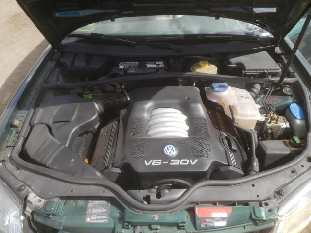 WVWLH63BX1E003532 - 2001 VOLKSWAGEN PASSAT GLX Yaşıl foto 7