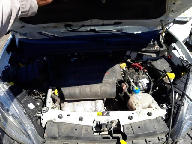 ZFBERFAB0H6H00758 - 2017 RAM PROMASTER 白色 照片 7