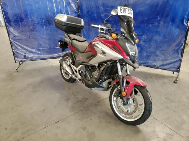 JH2RC9051JK000021 - 2018 HONDA NC750 XD RED photo 1