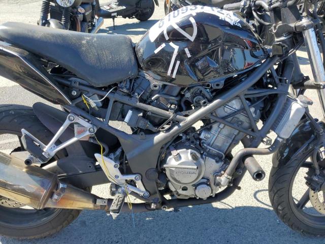 MLHNC5216G5200035 - 2016 HONDA CB300 F  photo 7