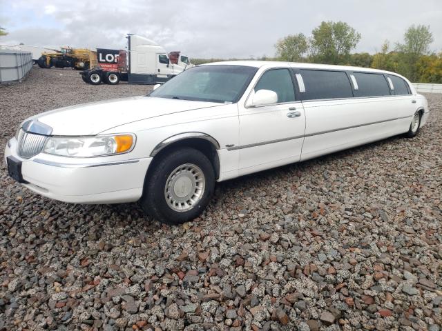 1L1FM81W31Y625332 - 2001 LINCOLN TOWN CAR E WHITE photo 2