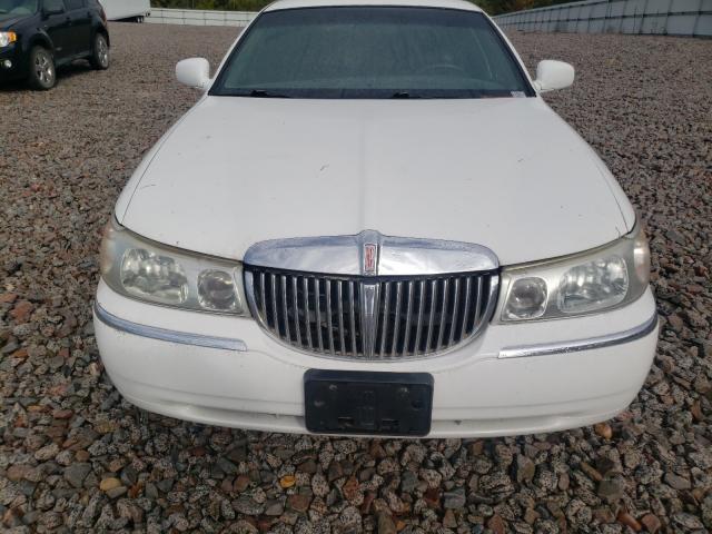 1L1FM81W31Y625332 - 2001 LINCOLN TOWN CAR E WHITE photo 7