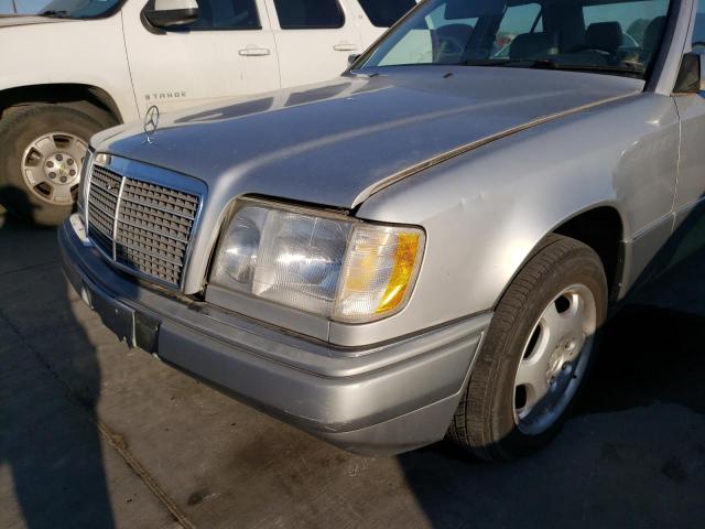 WDBEA32E7SC245827 - 1995 MERCEDES-BENZ E 320 BASE SILVER photo 9