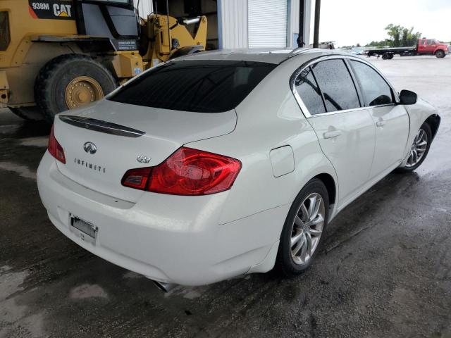 JNKCV61E69M305583 - 2009 INFINITI G25 BASE WHITE photo 4