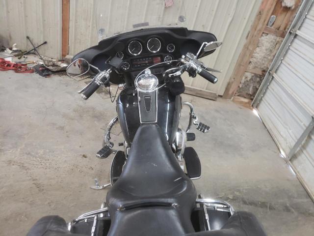1HD1FCW124Y605180 - 2004 HARLEY-DAVIDSON FLHTCUI 黑色 照片 5