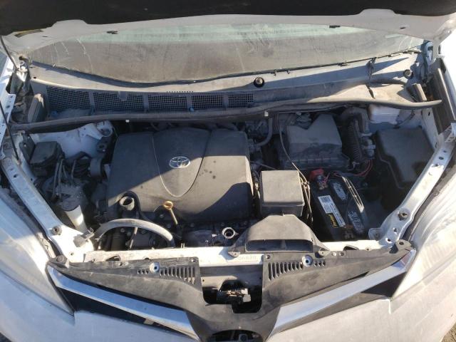 5TDKZ3DC7JS923238 - 2018 TOYOTA SIENNA LE WHITE photo 7