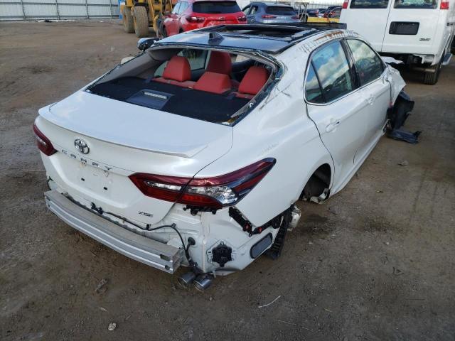 4T1K61AK5MU458110 - 2021 TOYOTA CAMRY XSE WHITE photo 3