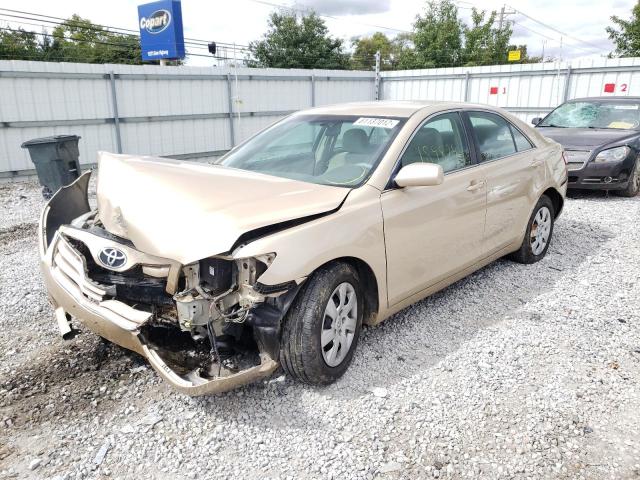 4T1BF3EK6BU717366 - 2011 TOYOTA CAMRY BASE GOLD photo 2