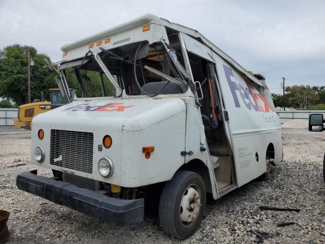 4UZAANCP54CL85014 - 2004 FREIGHTLINER CHASSIS M WHITE photo 2