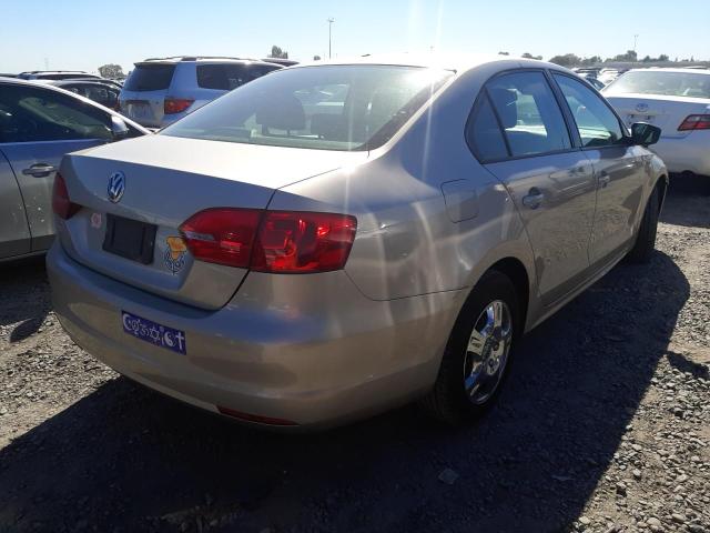 3VW2K7AJ0DM231855 - 2013 VOLKSWAGEN JETTA BASE TAN photo 4