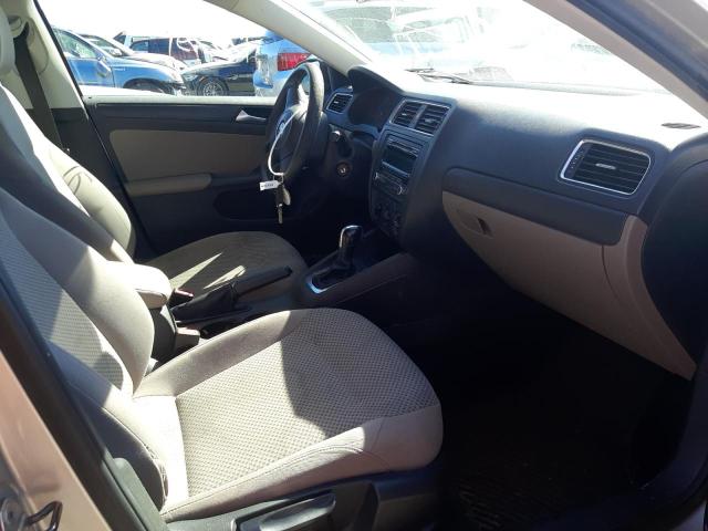 3VW2K7AJ0DM231855 - 2013 VOLKSWAGEN JETTA BASE TAN photo 5