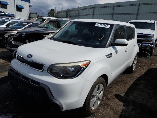 KNDJN2A26F7141186 - 2015 KIA SOUL WHITE photo 2