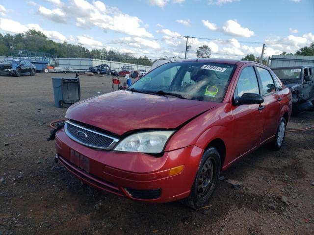 1FAFP34N15W115276 - 2005 FORD FOCUS RED photo 2