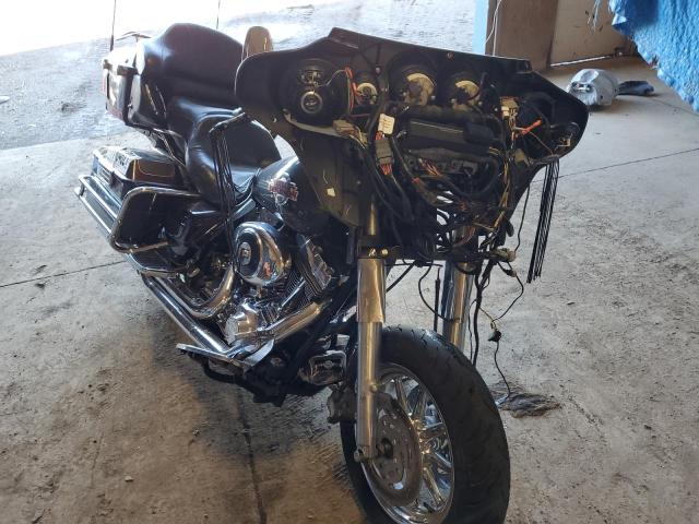 1HD1FCW105Y686293 - 2005 HARLEY-DAVIDSON FLHTCUI 双色 照片 9