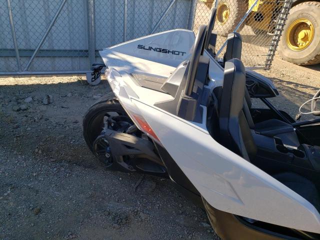 57XAASHD9N8151651 - 2022 POLARIS SLINGSHOT GRAY photo 6