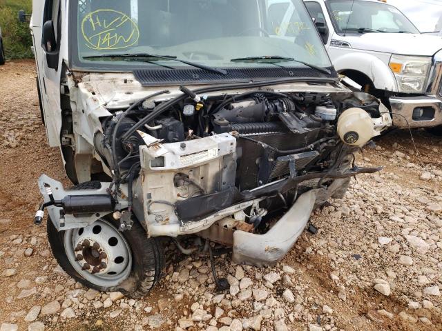 1FDSE35LX1HA06692 - 2001 FORD E-350 SUPE WHITE photo 9