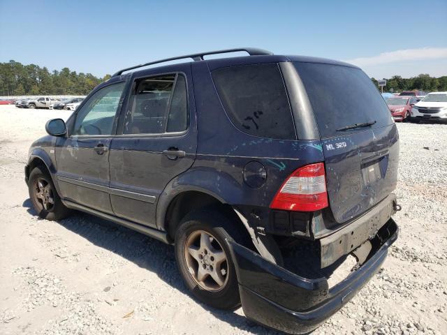 4JGAB54EXXA136864 - 1999 MERCEDES-BENZ ML 320 BLUE photo 3