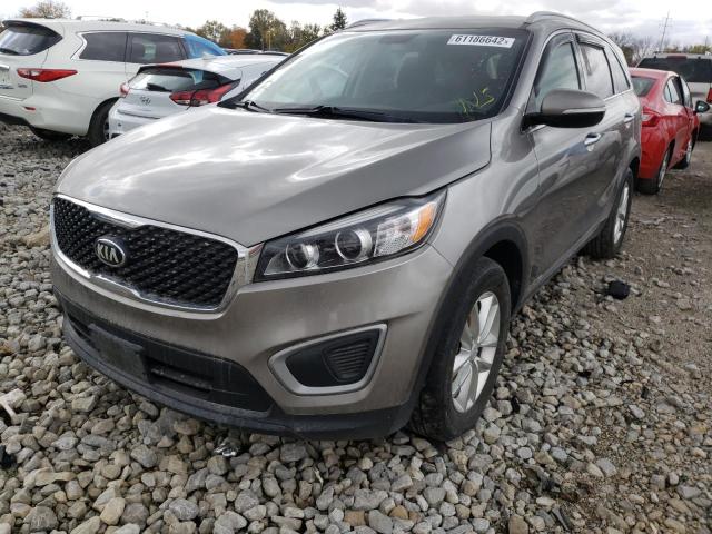 5XYPGDA51GG038322 - 2016 KIA SORENTO LX GRAY photo 2