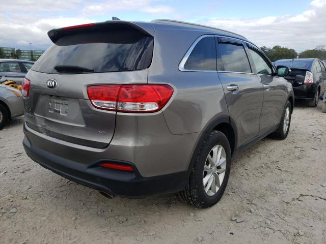 5XYPGDA51GG038322 - 2016 KIA SORENTO LX GRAY photo 4