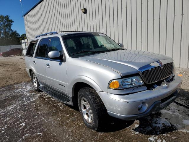 5LMFU28A4YLJ22001 - 2000 LINCOLN NAVIGATOR 银色 照片 1