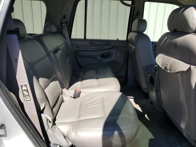 5LMFU28A4YLJ22001 - 2000 LINCOLN NAVIGATOR 银色 照片 6