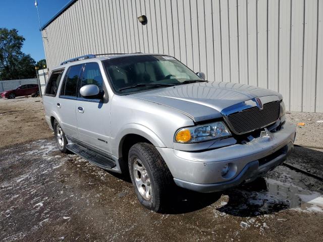 5LMFU28A4YLJ22001 - 2000 LINCOLN NAVIGATOR 银色 照片 9