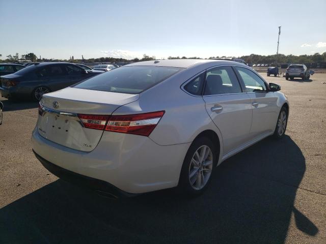 4T1BK1EB3FU160535 - 2015 TOYOTA AVALON XLE WHITE photo 4