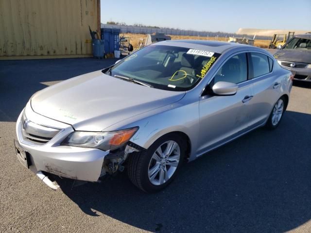 19VDE1F39DE018724 - 2013 ACURA ILX 20 SILVER photo 2