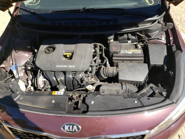 3KPFK4A76HE097067 - 2017 KIA FORTE LX MAROON photo 7