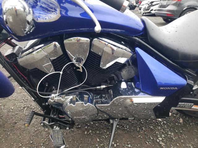 JH2SC660XFK500357 - 2015 HONDA VT1300 CR BLUE photo 9