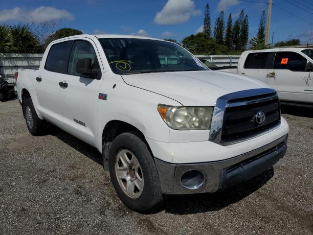 5TFEY5F17BX112025 - 2011 TOYOTA TUNDRA CRE WHITE photo 1