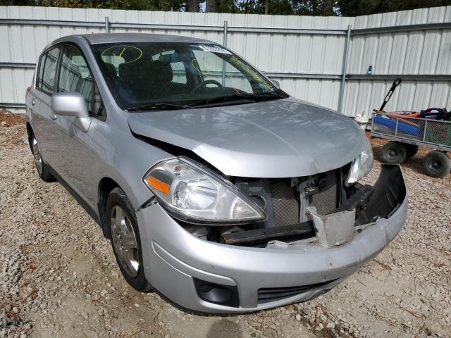 3N1BC1CP1BL366878 - 2011 NISSAN VERSA S SILVER photo 1