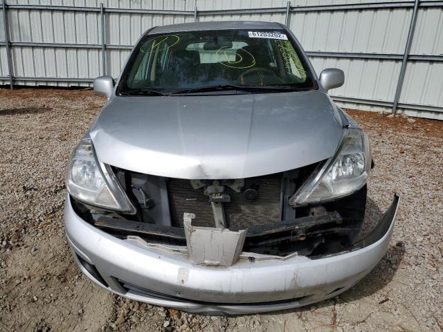 3N1BC1CP1BL366878 - 2011 NISSAN VERSA S SILVER photo 9